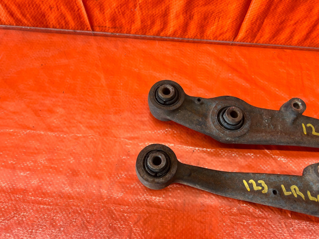 94 01 INTEGRA   GS GS R LS REAR LOWER CONTROL ARM SET   LEFT RIGHT ARMS OEM #1236