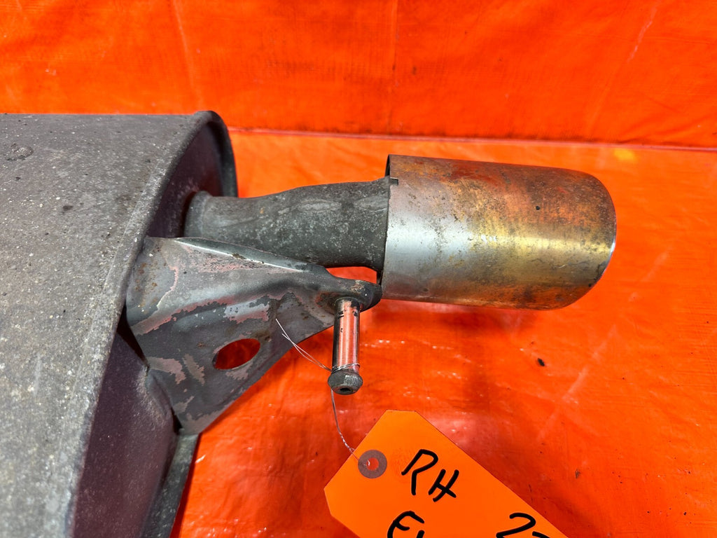 92 00 LEXUS SC300   FACTORY EXHAUST MUFFLER TAIL PIPE PAN   RIGHT SIDE OEM #2765