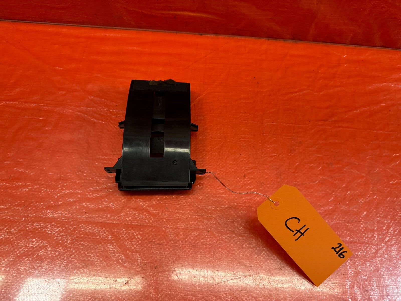 02 05 HONDA CIVIC SI EP3 HATCHBACK   PUSH IN POP OUT CUP HOLDER ASSEMBLY OEM 21610