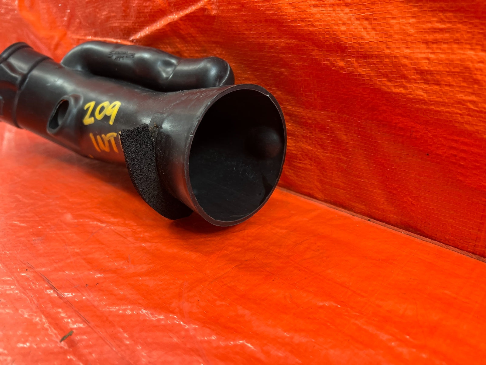 04 05 ACURA TSX   AIR INTAKE TUBE B   OEM PART # 17253 RBA 000   OEM #2095