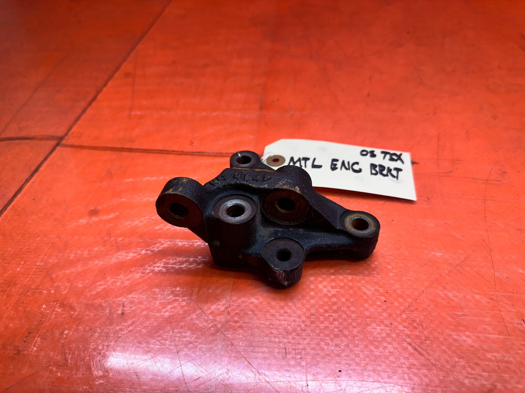 04-05 ACURA TSX 2.4L K24A2 ENGINE TIMING COVER POST MOUNT BRACKET SUPPORT OEM #04