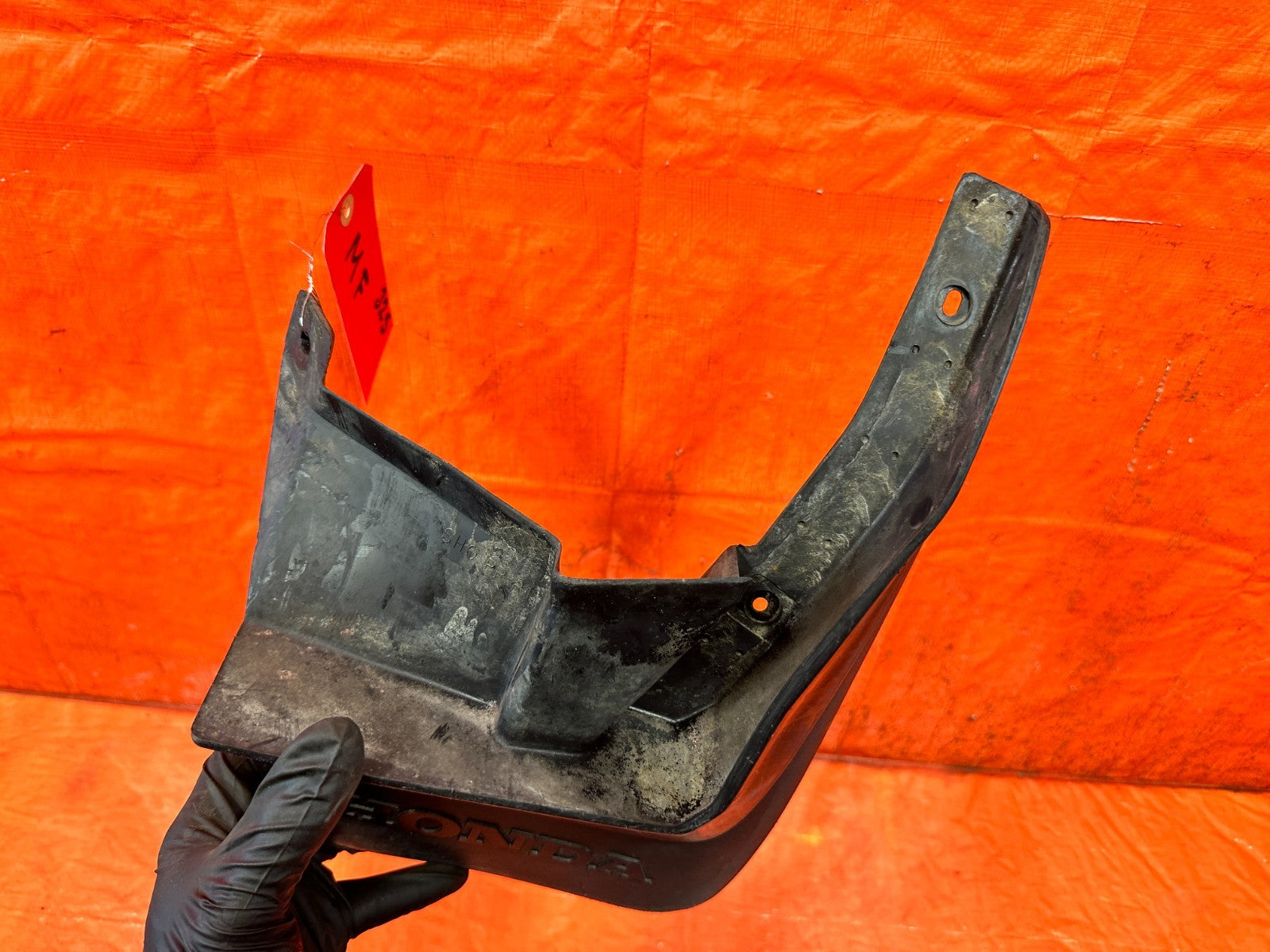 90 91 HONDA CIVIC HATCHBACK   DRIVER LEFT REAR MUD FLAP   OEM FACTORY OE #3255