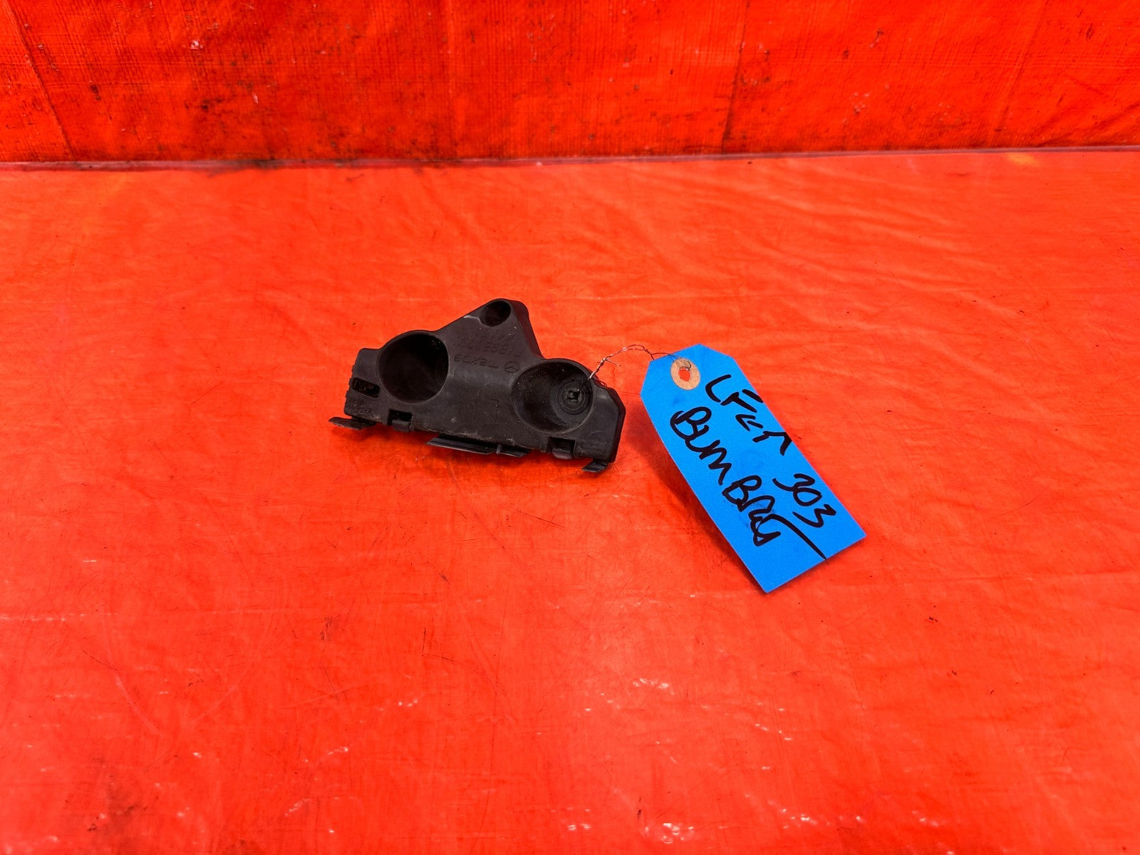 09 11 MAZDA RX8 RX 8 DRIVER LEFT FENDER TO BUMPER CLIP RETAINER OEM #3030