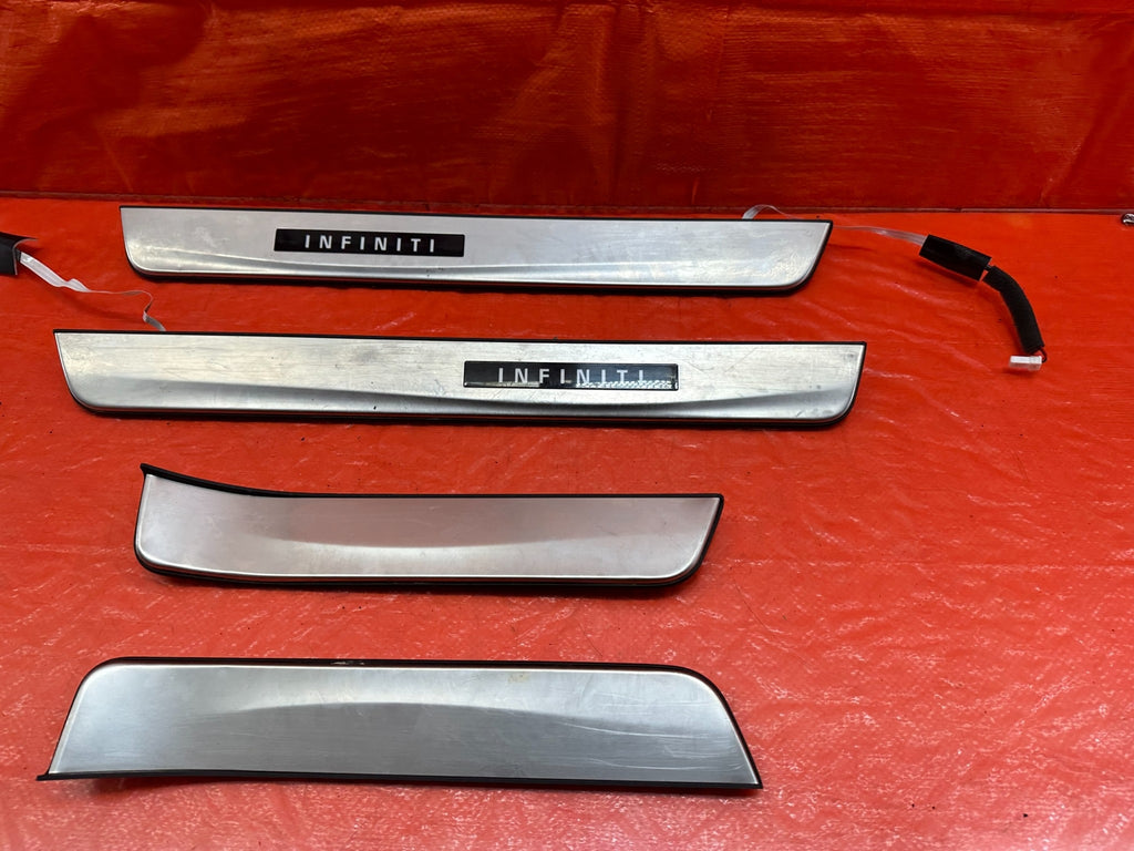 16 20 INFINITI Q50   ILLUMINATING FLOOR PILLAR SCUFF PLATE SET   OEM FACTORY 2157