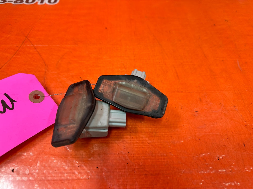 04 08 ACURA TSX   LICENSE PLATE LIGHT LAMP SET   LEFT AND RIGHT OEM FACTORY 2554