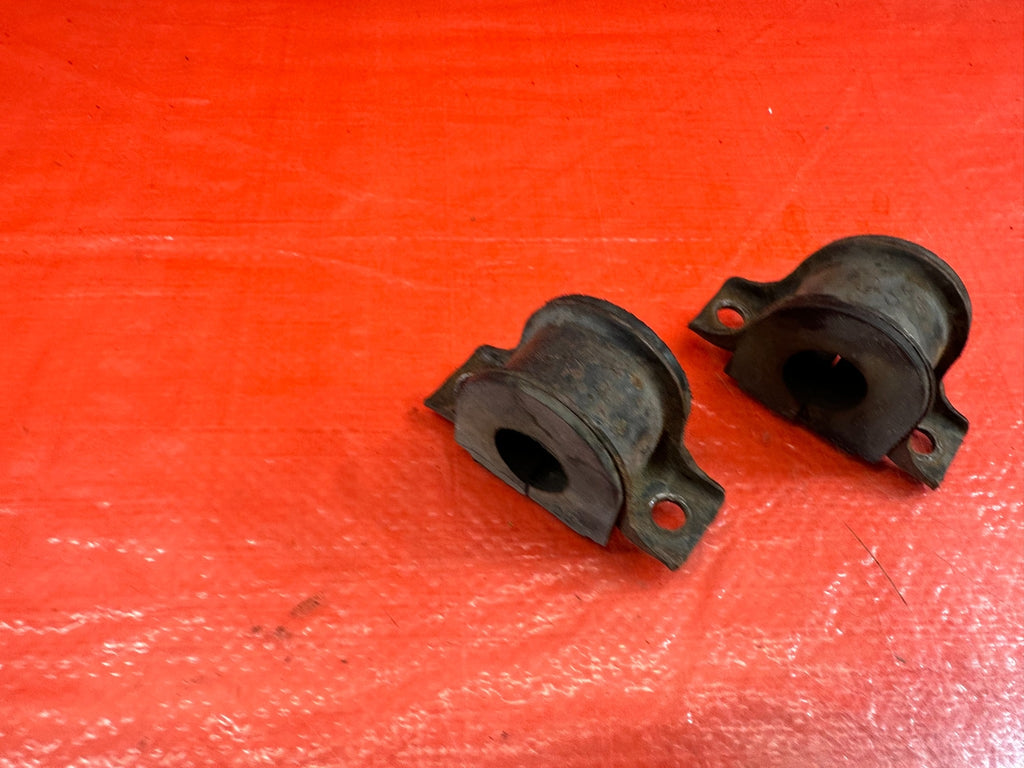 92 01 HONDA PRELUDE   LEFT & RIGHT   REAR SWAY BAR BRACKETS & BUSHINGS   OEM 2107