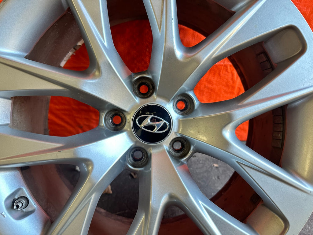 13 16 HYUNDAI GENESIS COUPE  REAR WHEEL RIM 18x8.5 +32   OEM FACTORY #219 110