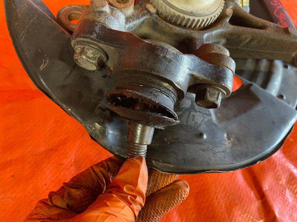 00 09 HONDA S2000 AP1 AP2   DRIVER LEFT FRONT SPINDLE KNUCKLE HUB   OEM FACTORY6