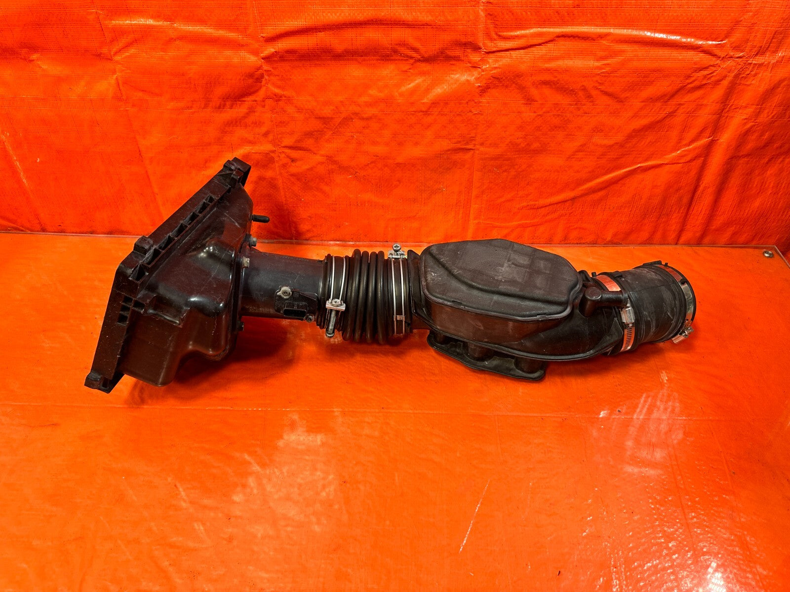 03 07 INFINITI G35 COUPE   VQ35DE AIR INTAKE ARM W/ MAF SENSOR   OEM #2985