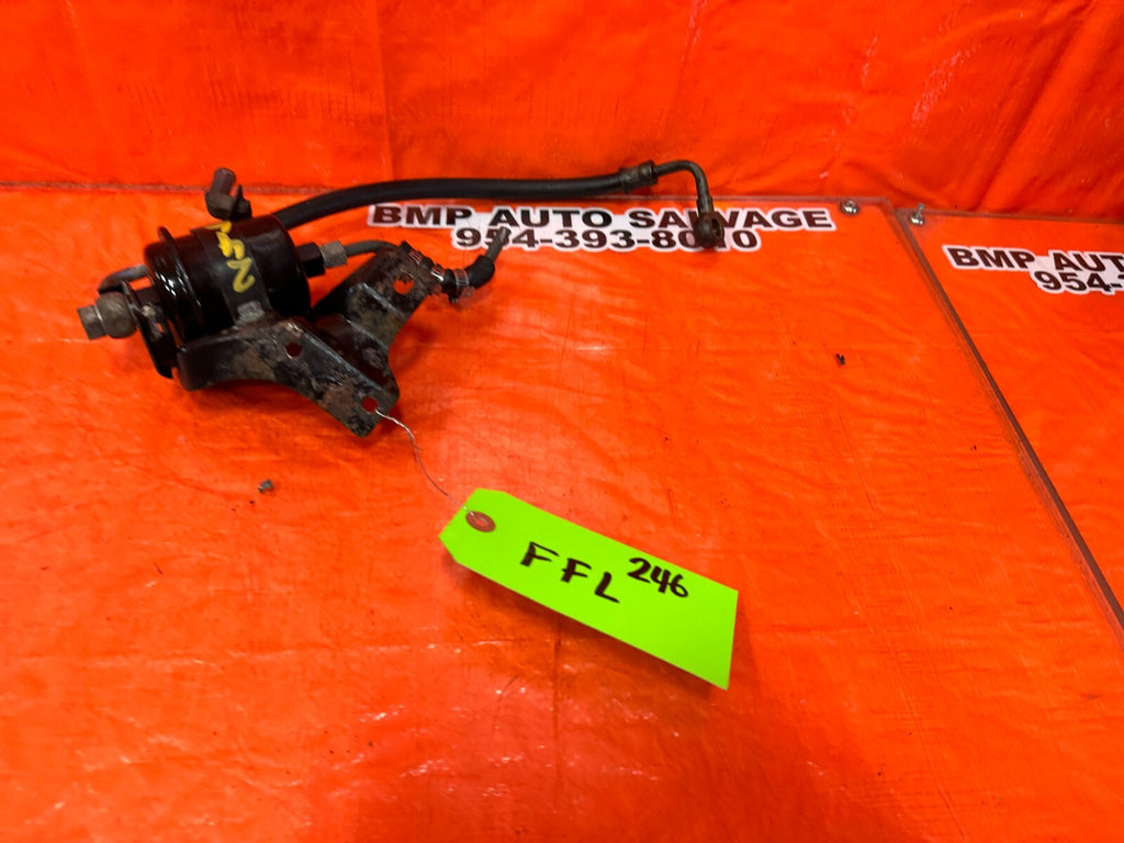 94 01 ACURA INTEGRA   FUEL FILTER MOUNTING BRACKET W/ FILTER FACTORY OEM 2461
