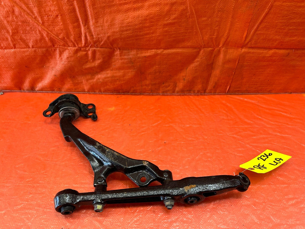 93 94 HONDA DEL SOL SI   PASSENGER RIGHT FRONT   LOWER CONTROL ARM   OEM OE #2366