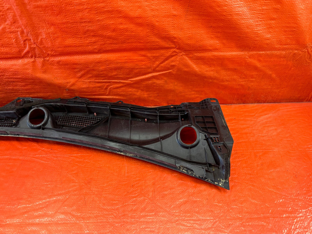 08 15 INFINITI G37 COUPE CONVERTIBLE WINDSHIELD WIPER COWL TRIM PLASTIC OEM 2329