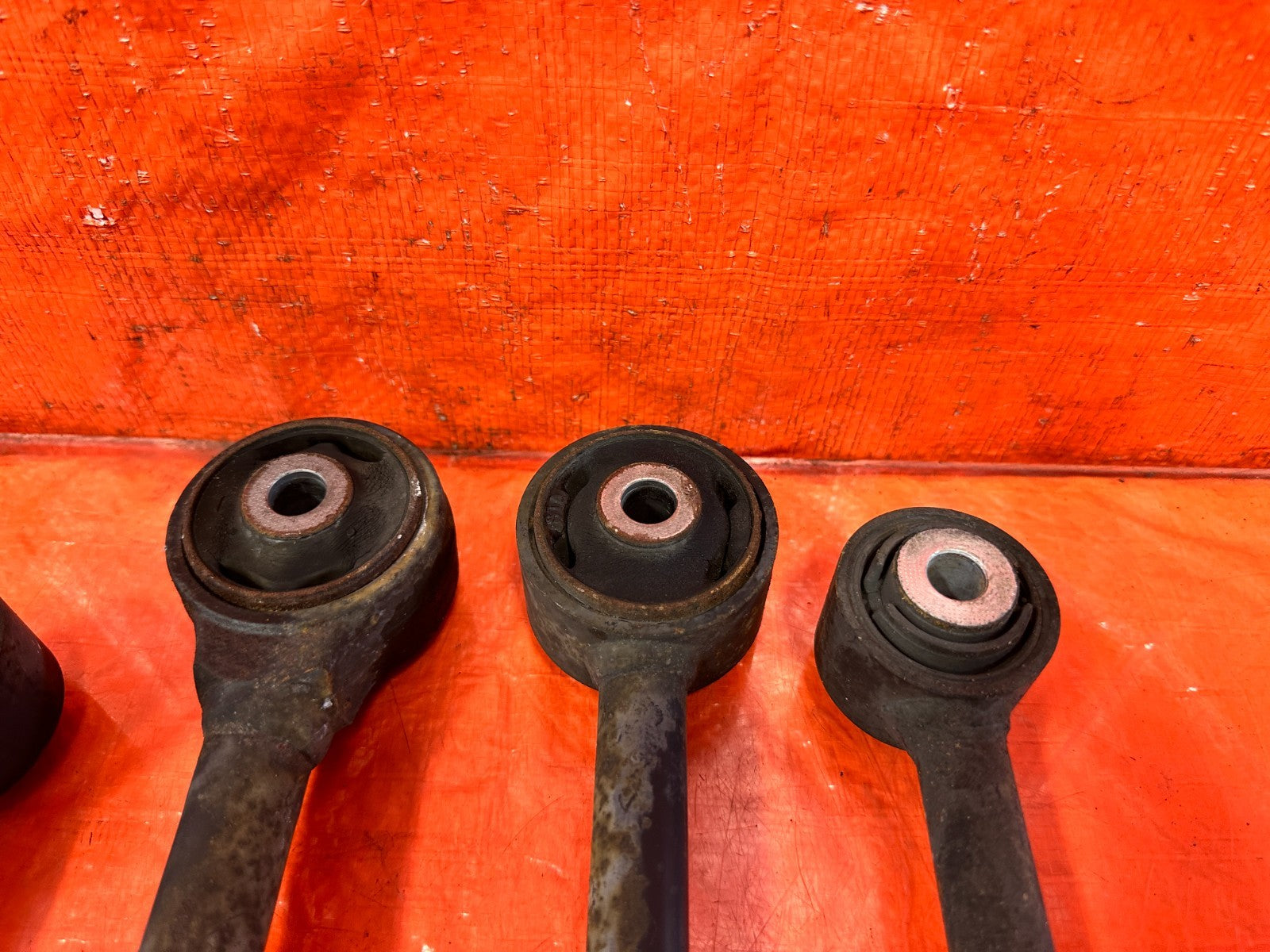 04 08 ACURA TSX PASSENGER RIGHT REAR LOWER CONTROL ARM SET OF 5   ALL ARMS #3041