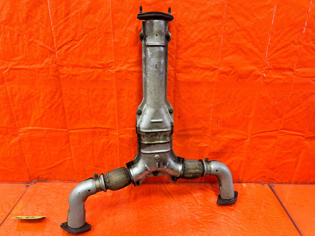 03 05 INFINITI G35 COUPE   CENTER EXHUAST MID PIPE Y PIPE   OEM #2987