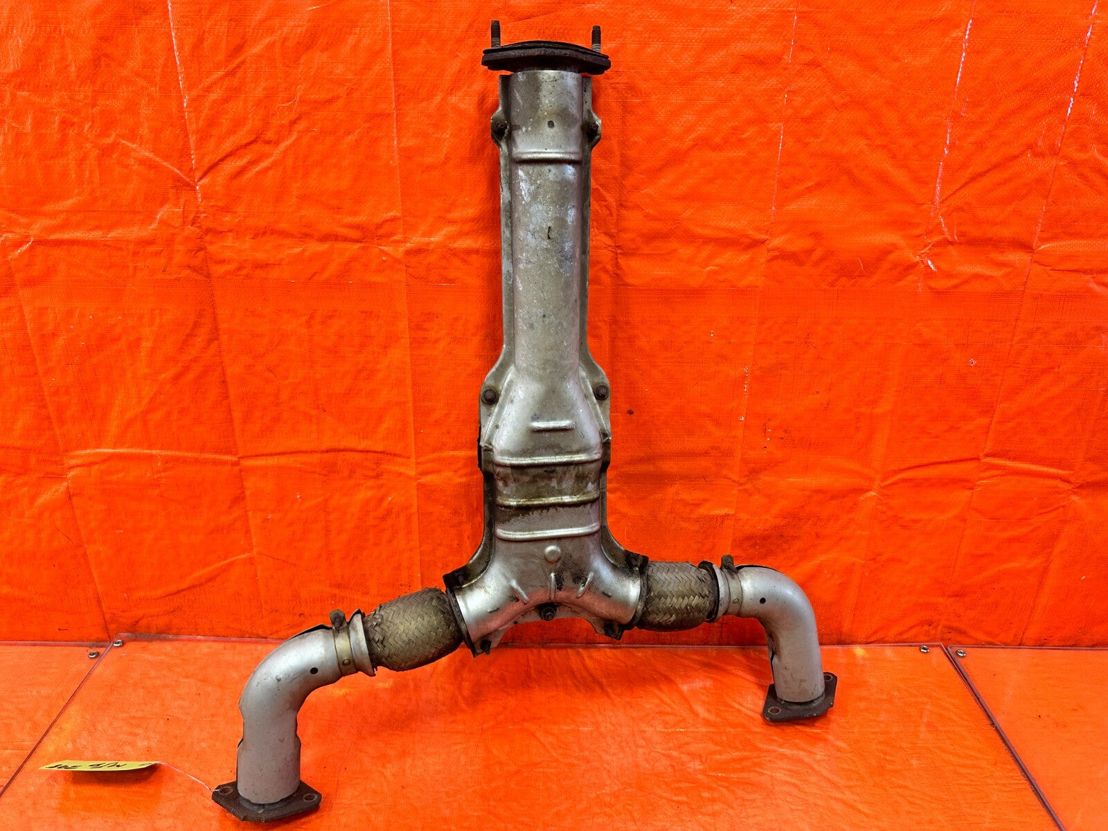 03 05 INFINITI G35 COUPE   CENTER EXHUAST MID PIPE Y PIPE   OEM #2987