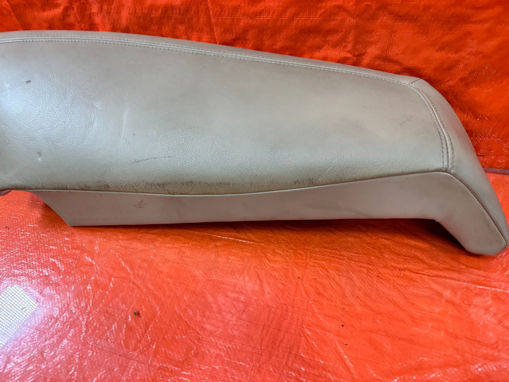 04 08 ACURA TSX PASSENGER RIGHT REAR OUTER REAR SEAT TRIM INSERT   OEM #2911