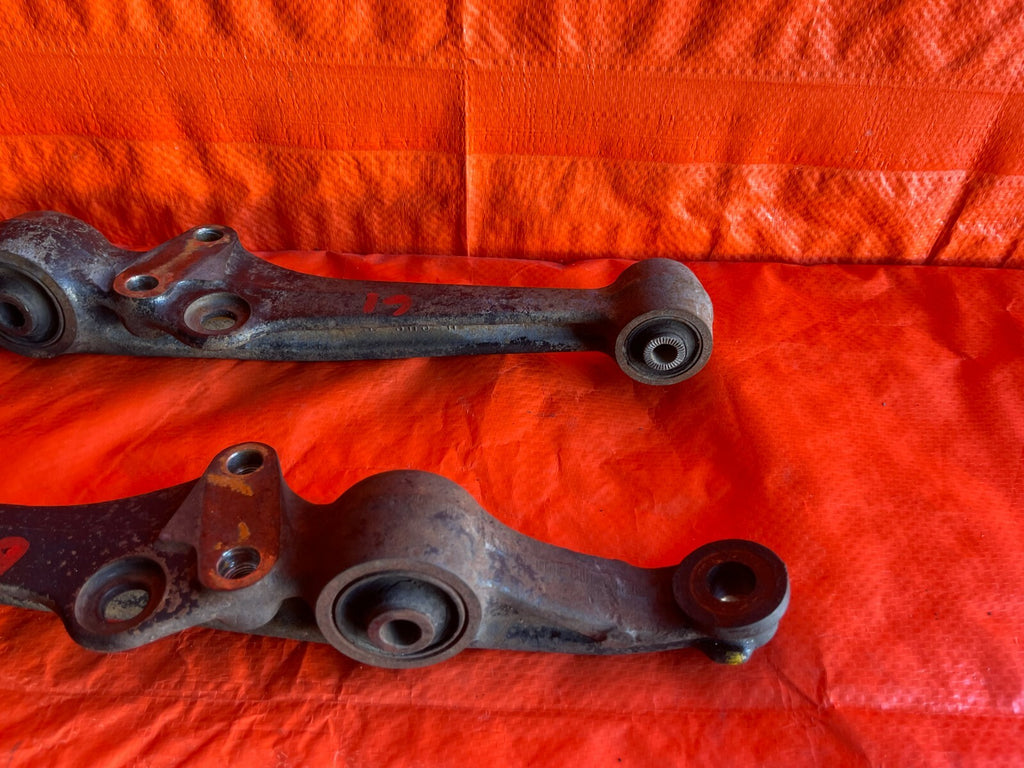 88 91 HONDA CRX   FRONT   LOWER CONTROL ARM SET   ARMS LEFT AND RIGHT   OEM #616