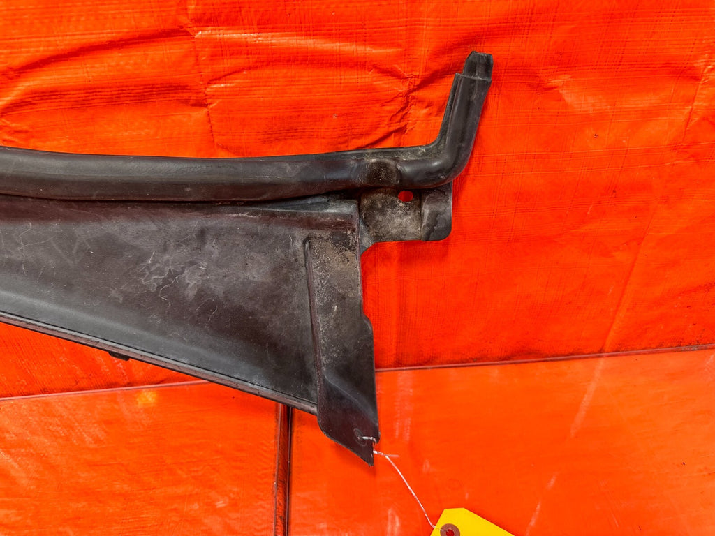 02 10 LEXUS SC430   WINDSHIELD WIPER COWL TRIM PLASTIC   OEM FACTORY #2882