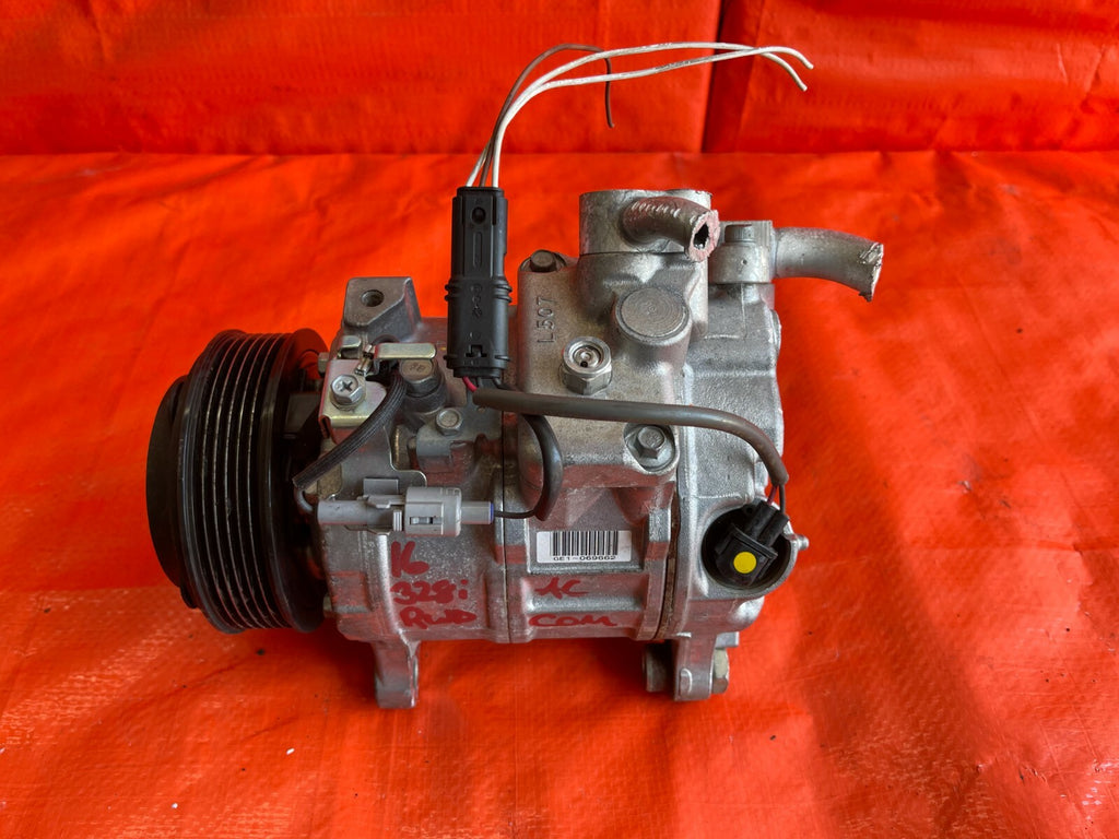 16 18 BMW 320i   HVAC AIR CONDITIONING AC COMPRESSOR   PART # 64 52 9 330 825 2