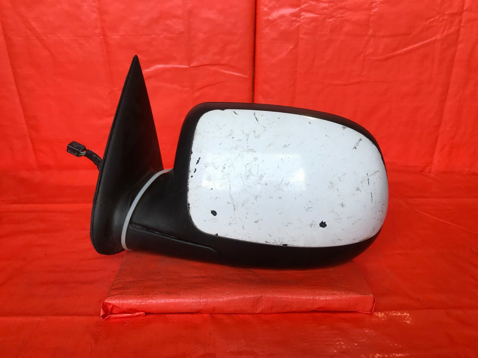 OEM 2002 02 GMC YUKON DRIVER LEFT SIDE VIEW MIRROR  HEATED   PUDDLE LITE   WHITE0