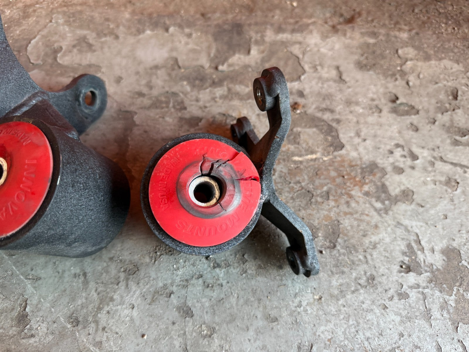 02 06 ACURA RSX   INNOVATIVE ENGINE MOUNTS MOTOR MOUNTS   RED INSERT   LIL WEAR8