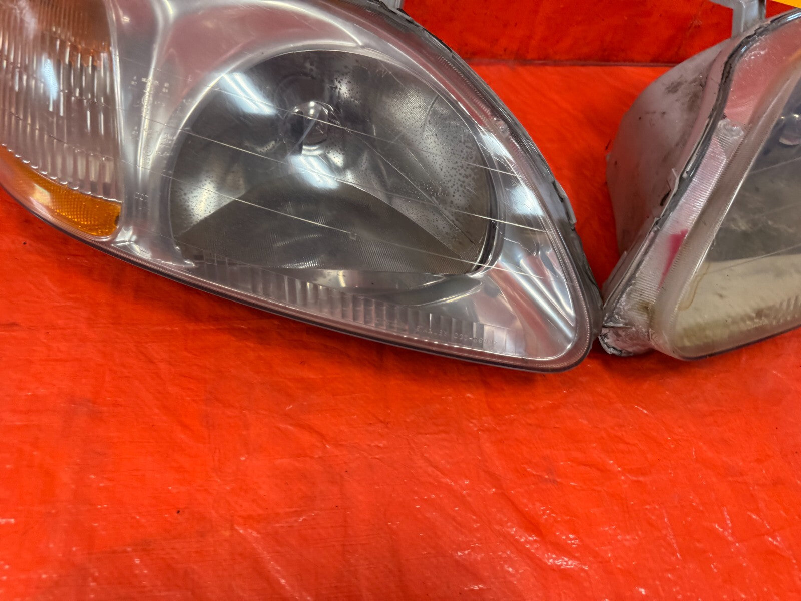 96 98 HONDA CIVIC   LEFT AND RIGHT FACTORY HEADLIGHTS HEADLAMPS   OEM OE #WEAR!7