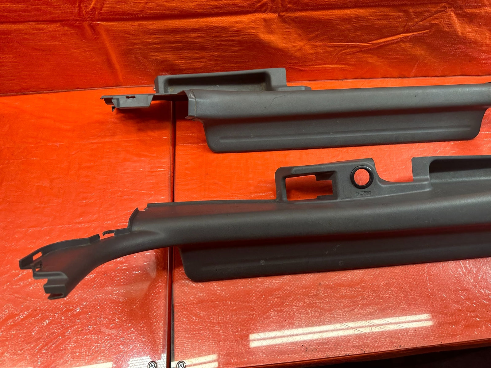 96 00 HONDA CIVIC SEDAN  LEFT AND RIGHT FRONT FLOOR PILLARS SCUFF PLATES OEM 1958