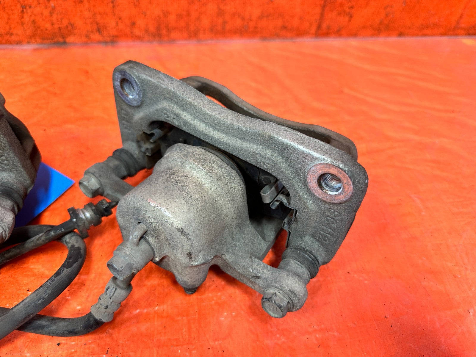 12 14 HYUNDAI GENESIS COUPE BK2 2.0L LEFT AND RIGHT REAR BRAKE CALIPERS OEM 3255