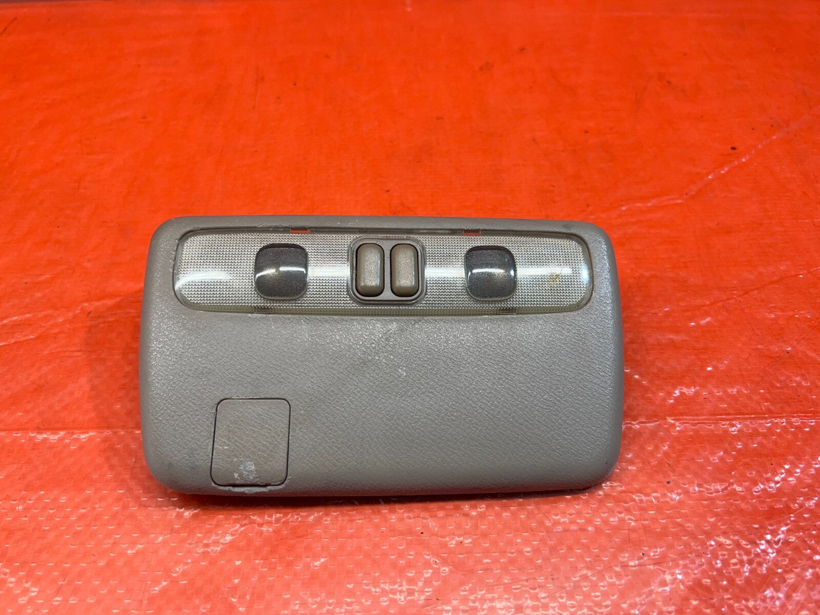 94 01 INTEGRA SEDAN   FRONT   DOME MAP READING LIGHT LAMP   GRAY   OEM #1594