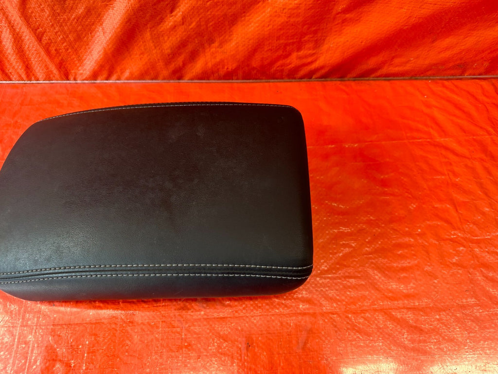 16 20 INFINITI Q50 & Q60   ARM REST CENTER CONSOLE FLIP UP LID TRIM   OEM #2225