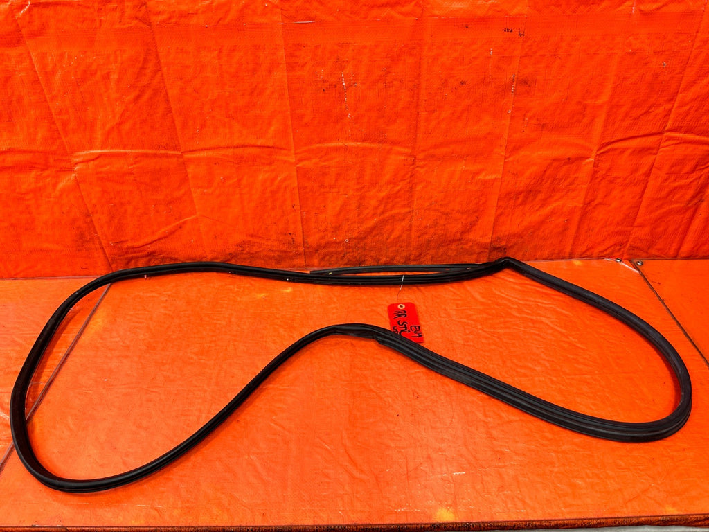 03 05 LANCER EVOLUTION EVO VIII IX 8 9   RIGHT REAR DOOR WEATHER STRIP OEM EV90
