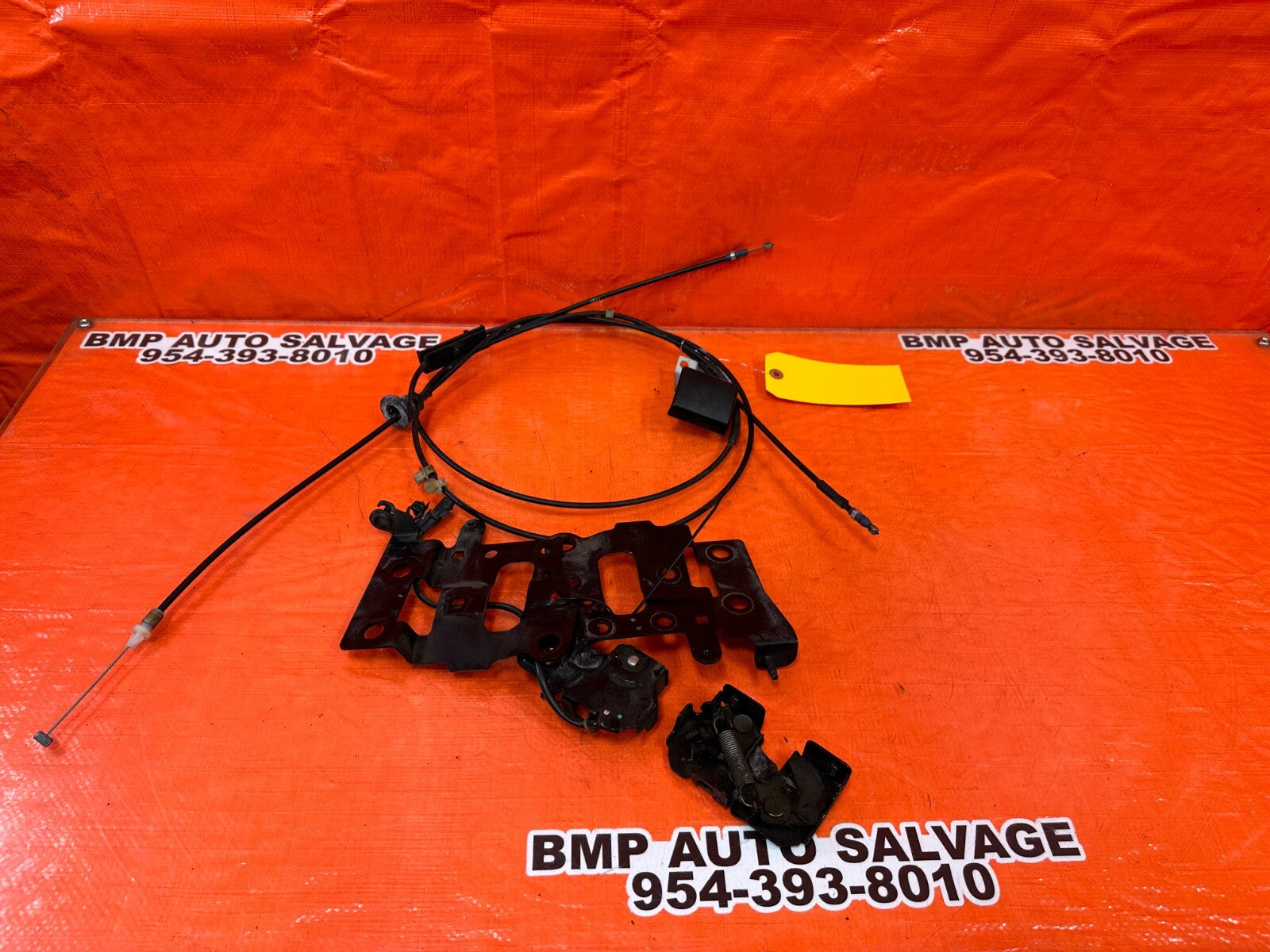 08 15 INFINITI G37 & Q60 COUPE   HOOD LATCH W/ REKEASE CABLE & BRACKETS OEM #2480