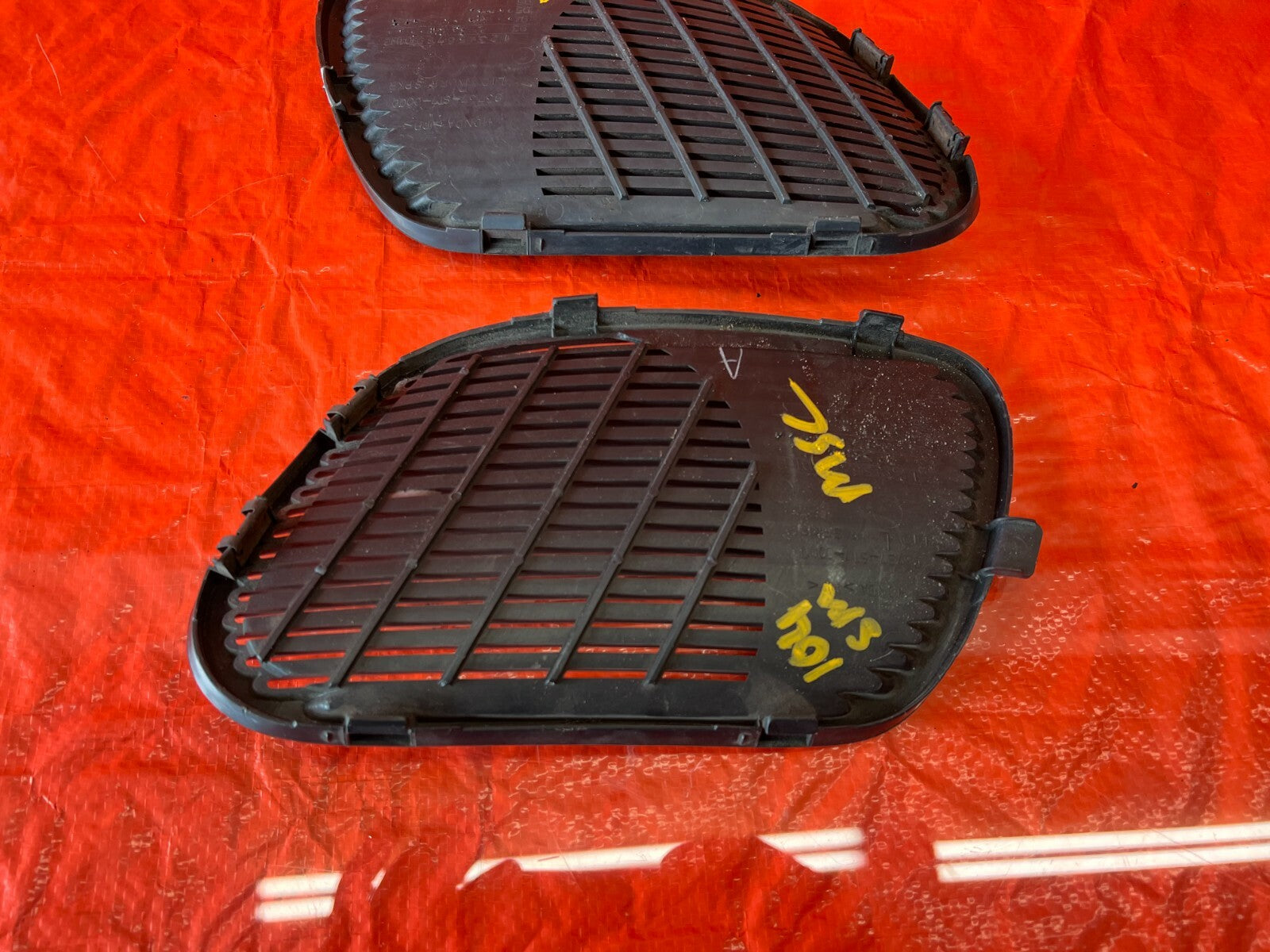 94 01 ACURA INTEGRA 2D REAR SPEAKER COVER TRIM PLASTIC LEFT  RIGHT BLACK OEM 1048