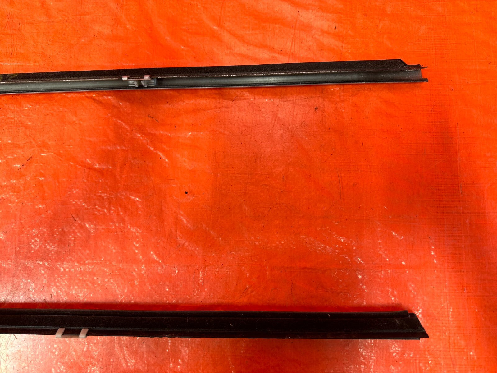92 93 HONDA CIVIC COUPE HATCH EXTERIOR DOOR WINDOW GLASS TRIM SET LEFT RIGHT OEM9