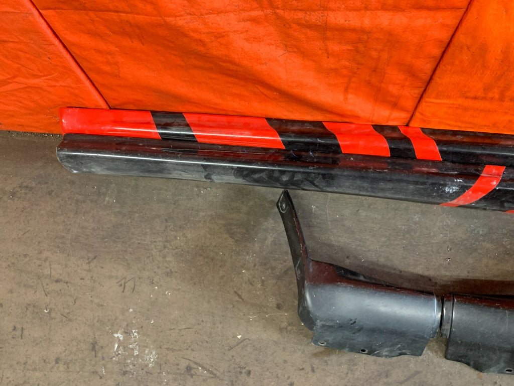 88 94 NISSAN SKYLINE GT R GTR BNR32   SIDE SKIRT SET SKIRTS W/ APRON   OEM OE5