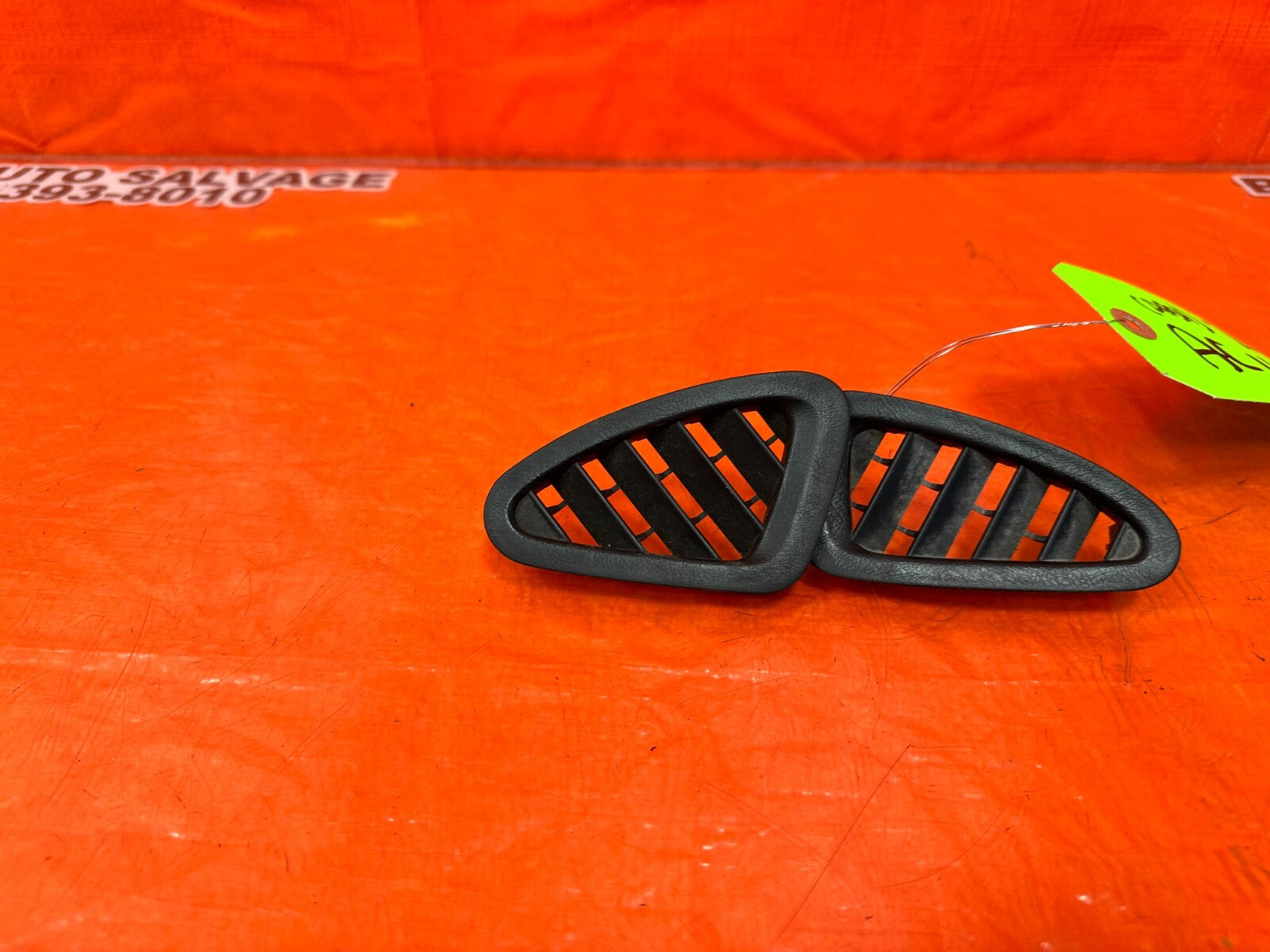 94 01 INTEGRA   DASHBOARD AC VENT SET   LEFT AND RIGHT VENTS BLACK   OEM #2467