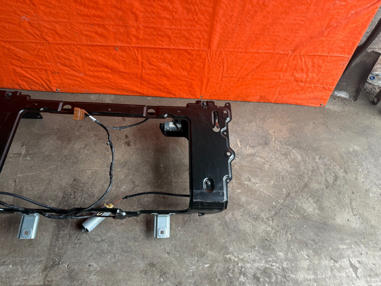 09 15 INFINITI G37 CONVERTIBLE   PARCEL SHELF FRAME W/ ALL MOTORS   OEM #3109