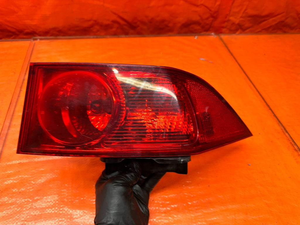 04-05 ACURA TSX 4D 2.4L K24A2 RIGHT PASSENGER OUTER QUARTER TAIL LIGHT LAMP #3427