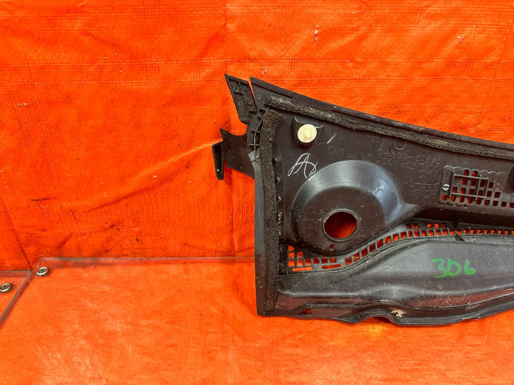 02 05 HONDA CIVIC SI EP3 HATCH   WIPER COWL TRIM   DRIVER LEFT SIDE OEM #3068