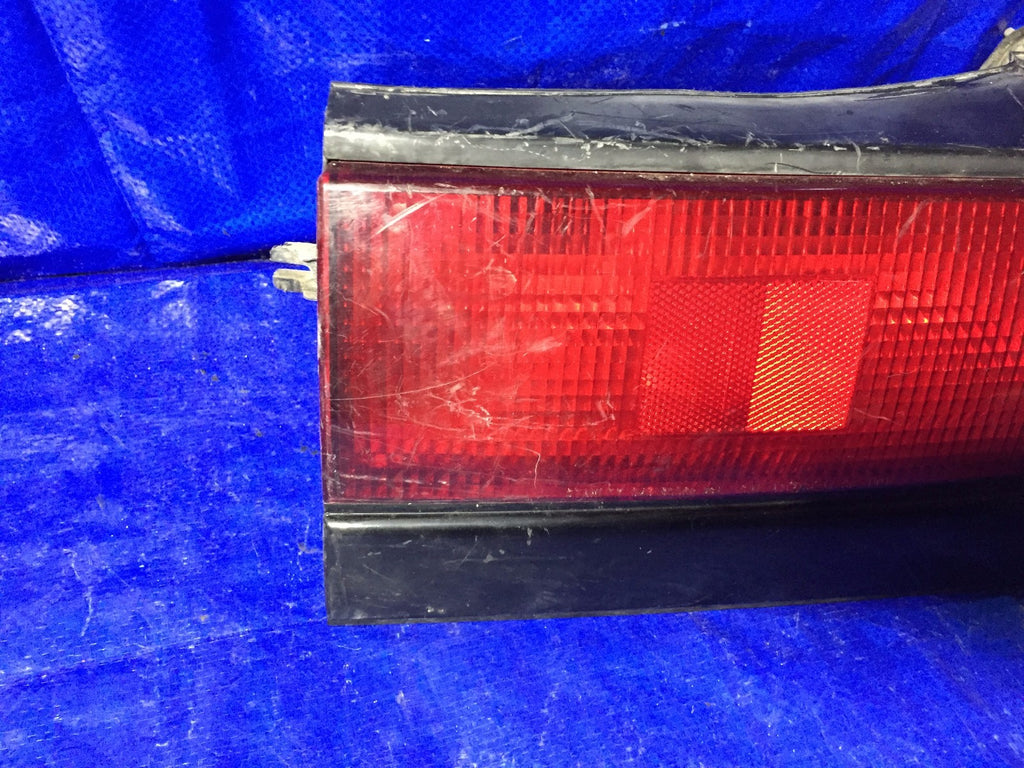OEM 1990 1991 PLYMOUTH LASER PASSENGER RIGHT TAIL LIGHT R RH1