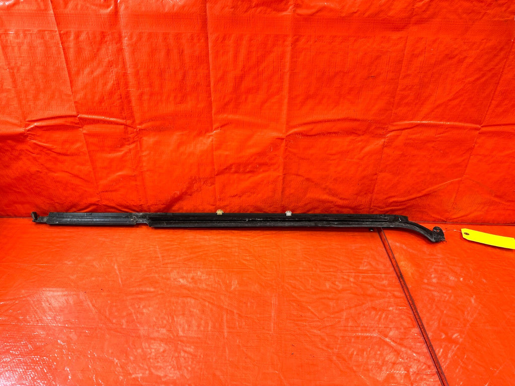 93 97 HONDA DEL SOL   DRIVER LEFT GLASS TRIM BELT MOLDING STRIP   OEM #2727