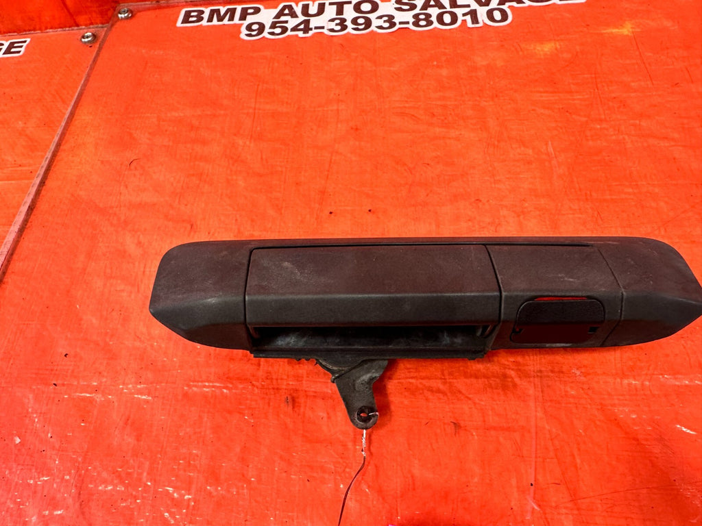 09 15 TOYOTA TACOMA   REAR TAIL GATE   EXTERIOR DOOR HANDLE HINGE   OEM #TOYO6
