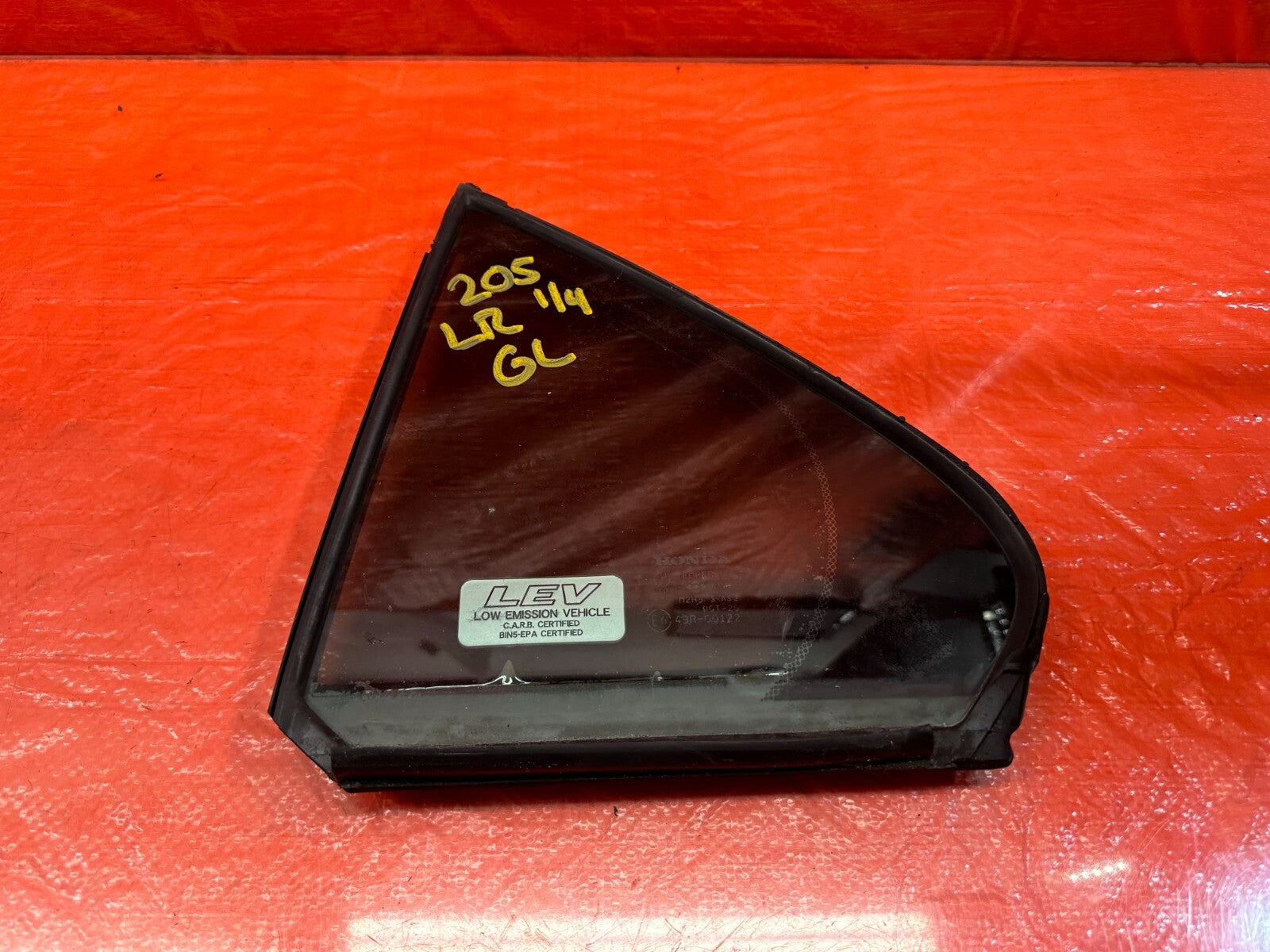 04 08 ACURA TSX   DRIVER LEFT REAR   DOOR VENT GLASS   OEM FACTORY #2050