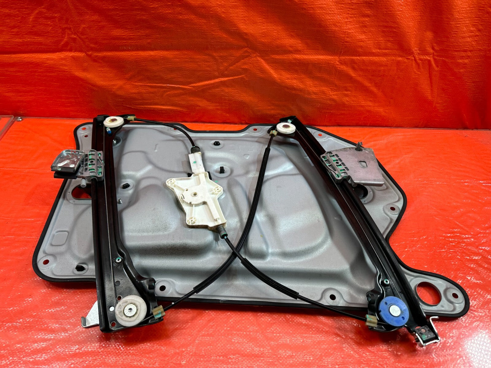 08 15 INFINITI G37 & Q60   PASSENGER RIGHT   WINDOW REGULATOR W/ MOTOR OEM #19012