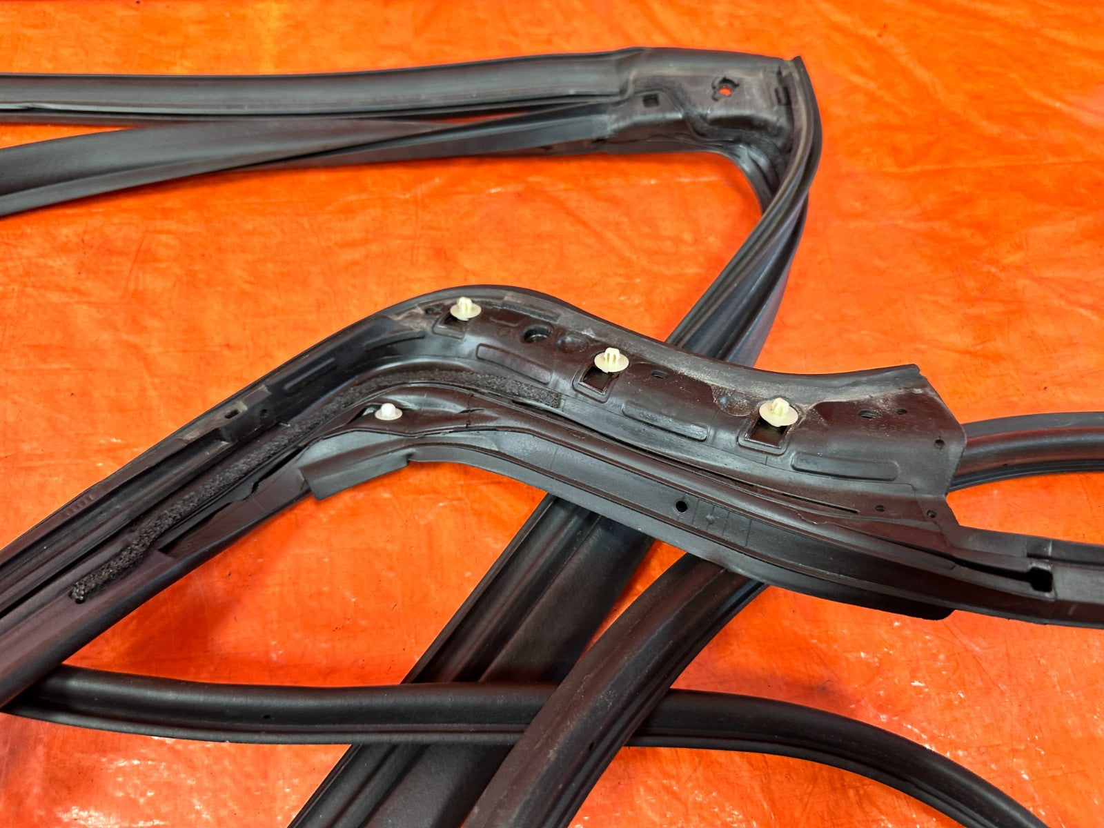14 23 INFINITI Q50   DRIVER LEFT REAR DOOR WEATHER STRIP   OEM FACTORY #3162