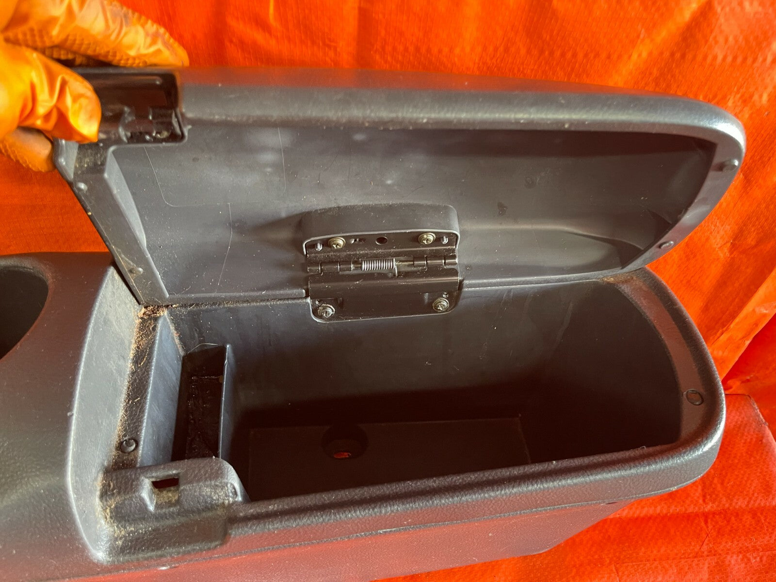 03 05 TOYOTA CELICA   STICK SHIFT / MANUAL   ARM REST CENTER SHIFTER CONSOLE OEM9