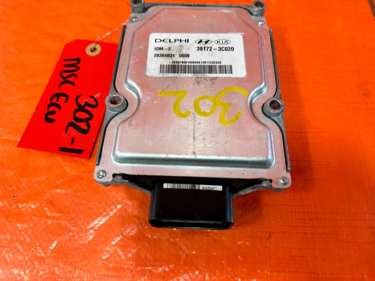 13-16 HYUNDAI GENESIS COUPE 3.8L - FUEL INJECTOR CONTROL MODULE 39172-3C020 #3021