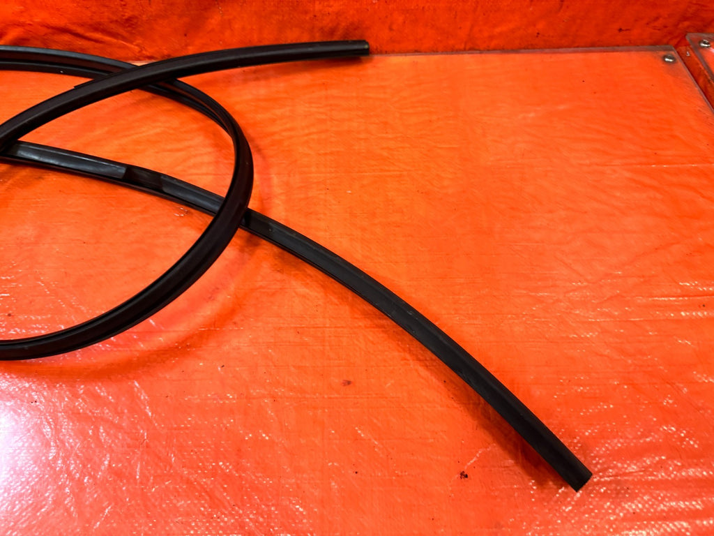 92 95 HONDA CIVIC COUPE HATCH DRIVER LEFT WEATHER STRIP RUN CHANNEL OEM #3272