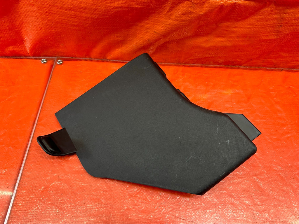 10 16 HYUNDAI GENESIS COUPE   KICK PANEL   PASSENGER RIGHT SIDE   BLACK OEM #2190
