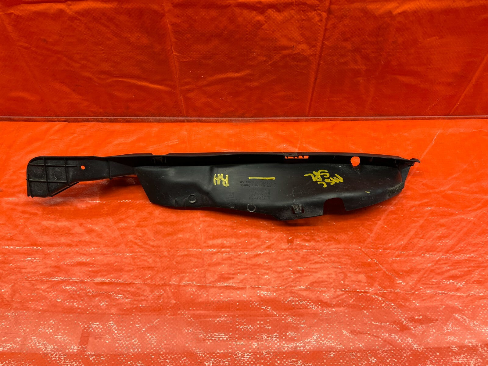 06 11 HONDA CIVIC SI   UNDER HOOD FENDER TRIM   PASSENGER RIGHT SIDE   OEM OE8